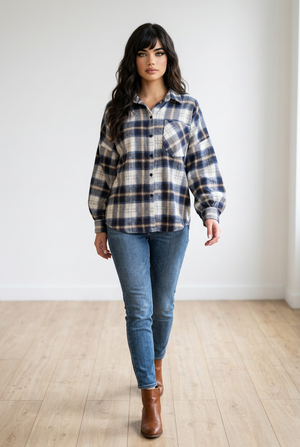 Camicia oversize stile boscaiolo con fantasia a quadri neutri con chiusura a bottoni e tasche sul petto