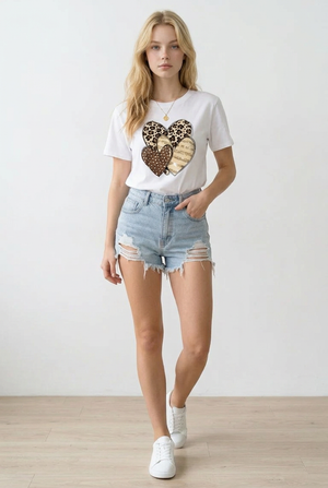 T-shirt 100% cotone, donna,bianca con stampa frontale, 3 cuori con 3 stampe diverse animalier