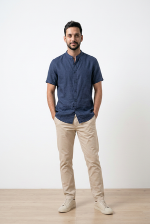 Camicia 100% cotone,uomo, tessuto leggero e leggermente strutturato. Collo alla coreana e maniche corte