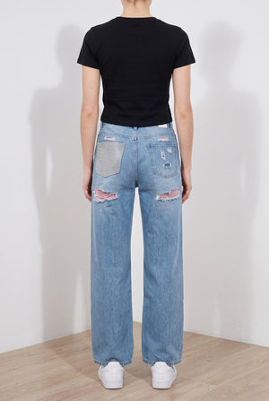 Jeans a vita alta, donna, denim chiaro sul retro strappi rosa sotto le tasche e tasca glitter