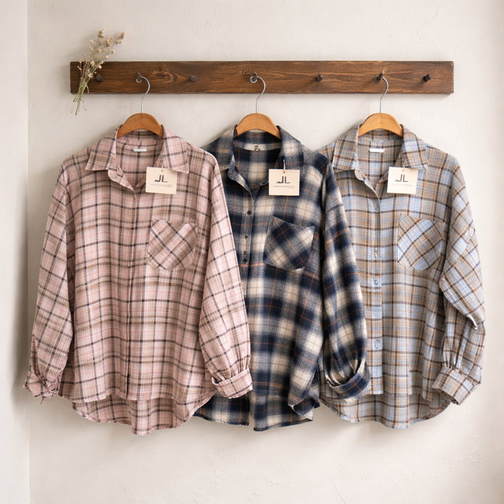 Camicia oversize stile boscaiolo a quadri neutri con chiusura a bottoni e tasche sul petto