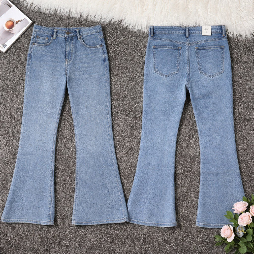 Jeans in denim blu da donna modello 5 tasche vista frontale e posteriore