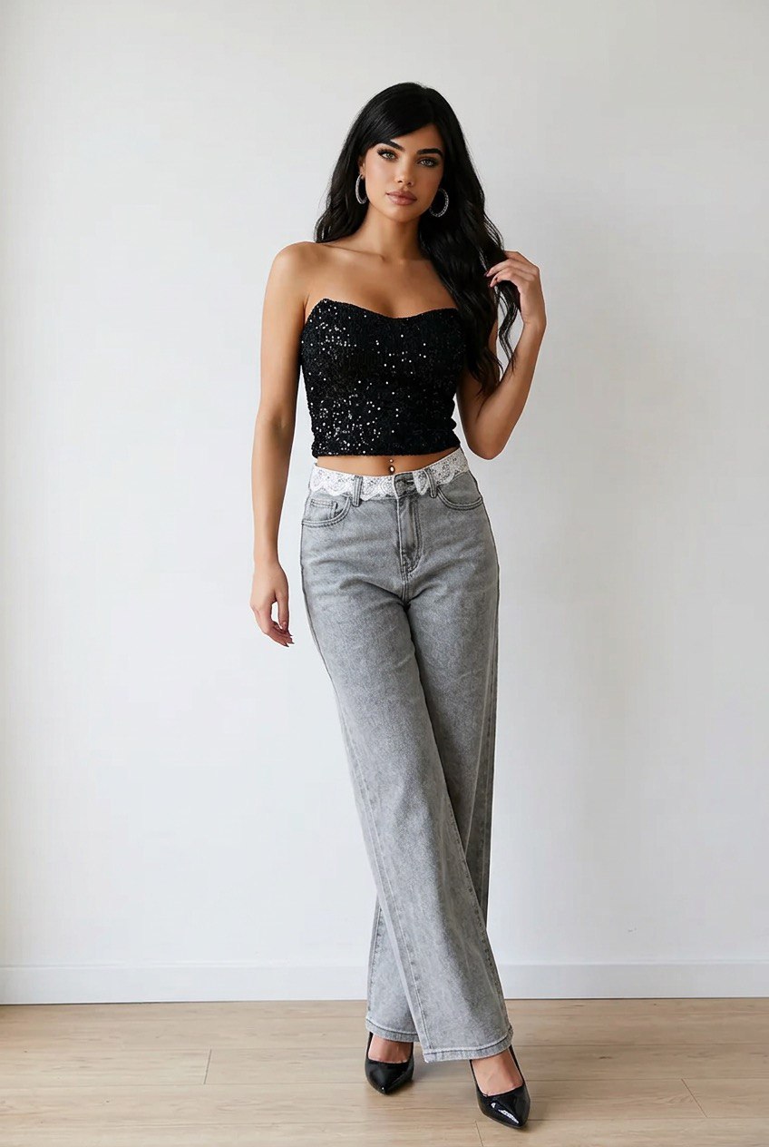 Jeans palazzo in denim grigio effetto slavato con vita alta, pizzo decorativo e tasche frontali e posteriori