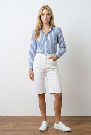 Bermuda donna in denim tinta unita con vita alta e lunghezza al ginocchio